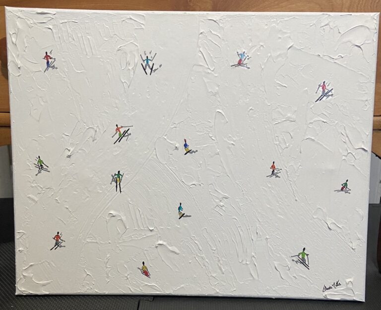 Toile blanche avec de la texture avec quelques skieurs.